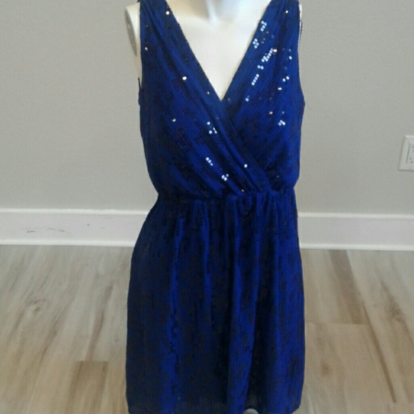 Express Dresses & Skirts - Express sequins dress